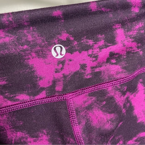Lululemon crop leggings size 4 - Picture 3 of 4